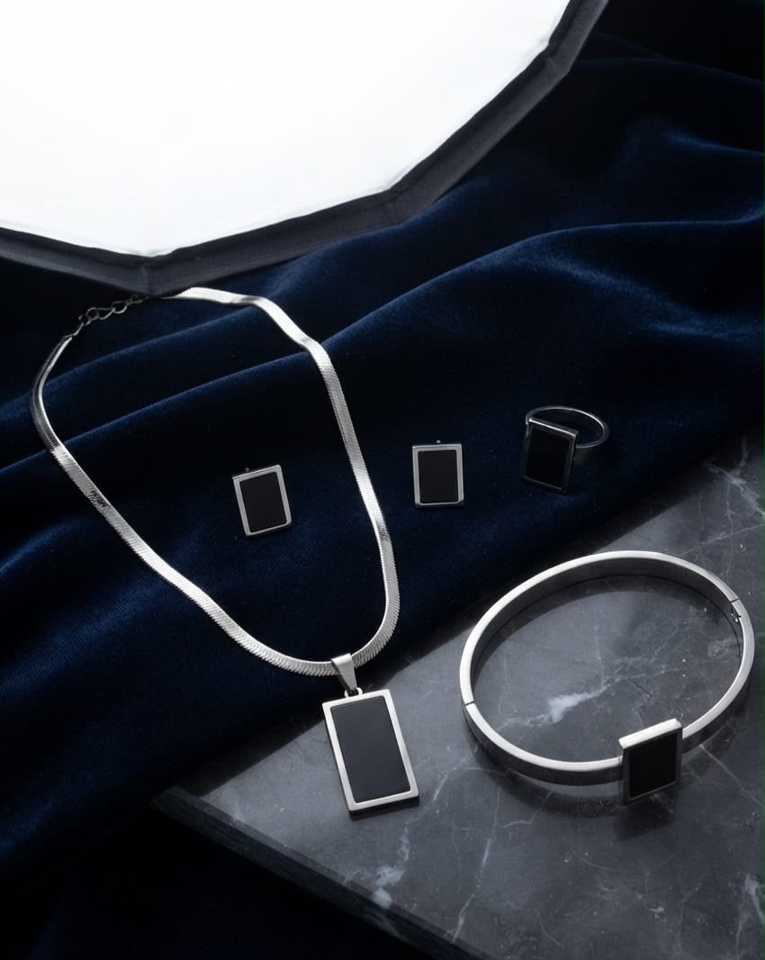 Naila elegant jewelry design for women with premium finish